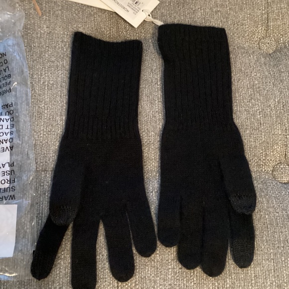 Nordstrom Cashmere Gloves, One Size - Picture 3 of 5